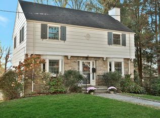 55 Inverness Rd, New Rochelle, NY 10804