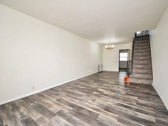 5th image of 3243 Gaul St