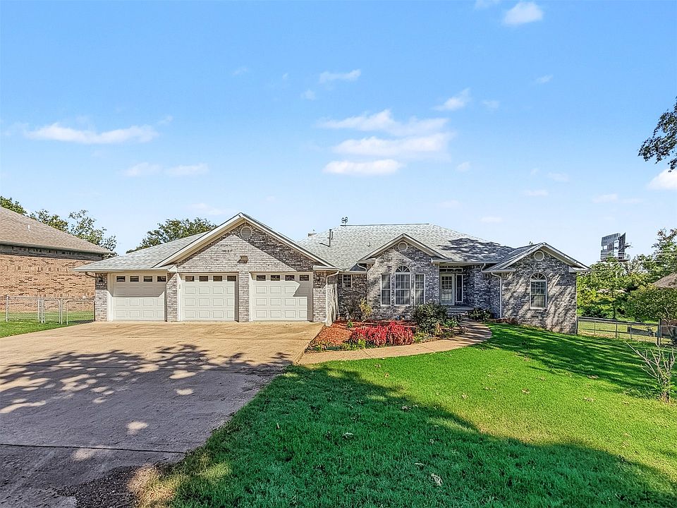 1st image of 5273 Jeanette Ln