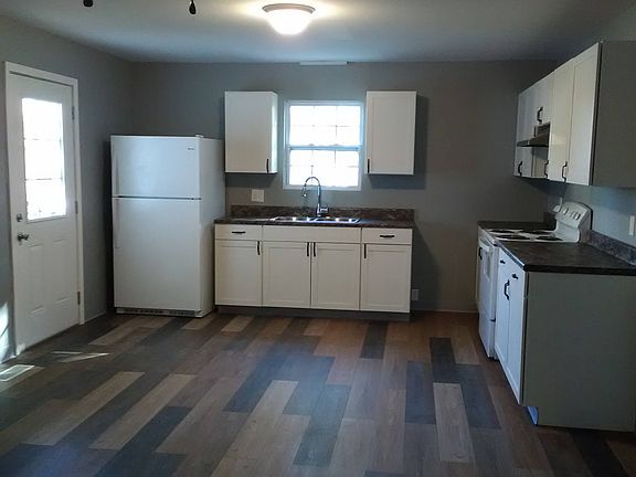 4th image of 94 Cunningham Ave #A