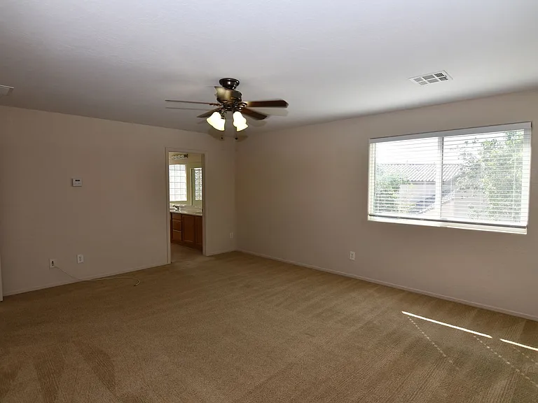 2689 Niddrie Ave — Photo 11