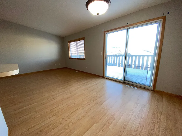 2570 Amber Valley Ct S — Photo 10
