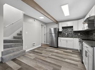 5521 Brooklyn Ave NE #B, Seattle, WA 98105