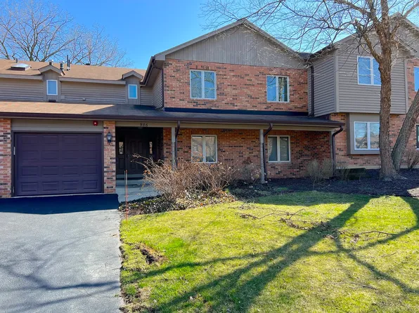 986 West Ct APT A, Naperville, IL 60563