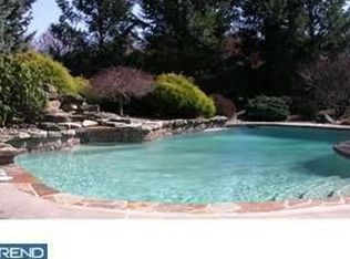 207 Winding Ln, Newtown, PA 18940