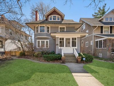829 Elmwood Ave, Wilmette, IL, 60091