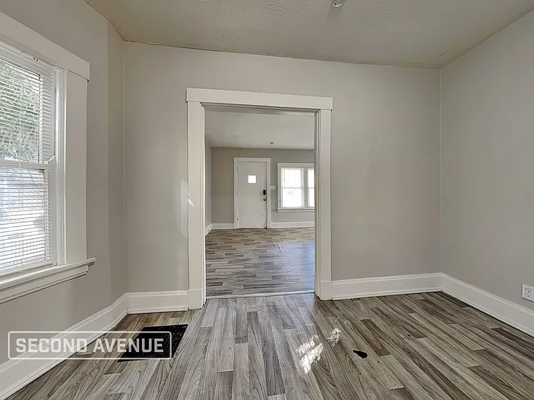 4692 Winton Rd — Photo 7