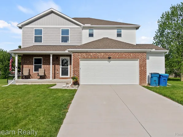 6102 Weyerbacher Dr, Swartz Creek, MI 48473
