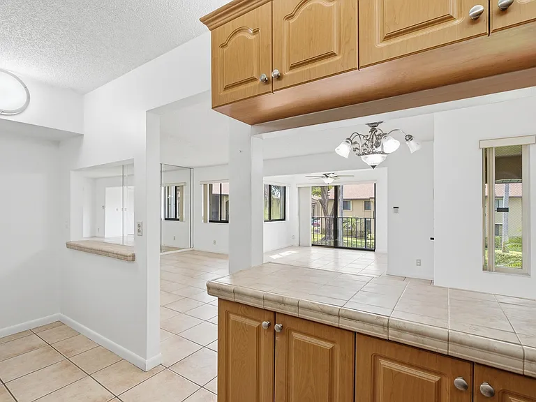 518 Shady Pine Way #B2 — Photo 9