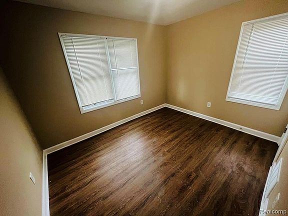 4th image of 14255 Burt Rd