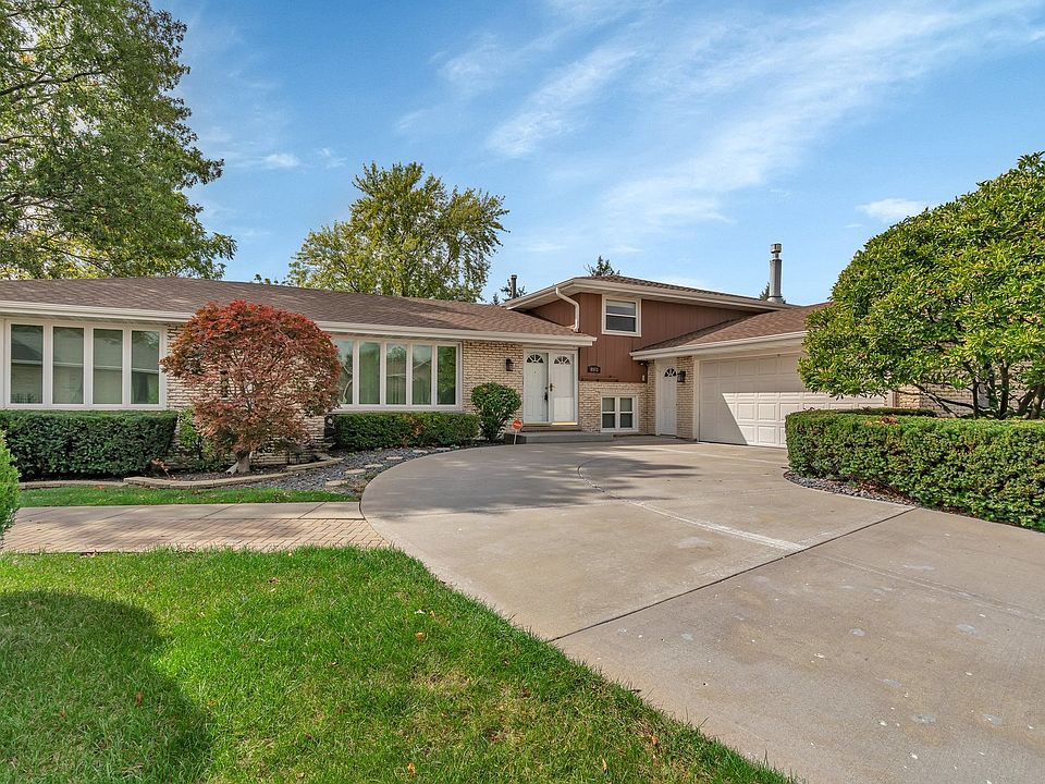 1st image of 8943 Fernwood Ct