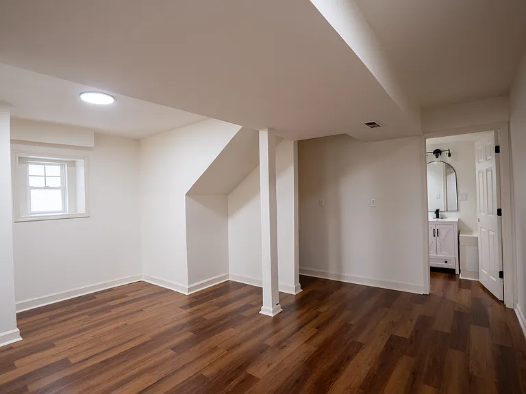 641 Sandusky Ave — Photo 11