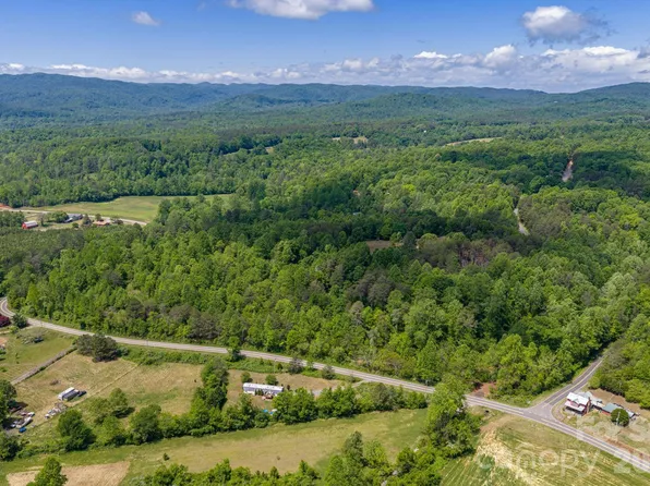 5527 Rhoney Rd, Connelly Springs, NC 28612