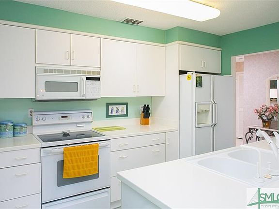 2nd image of 23 Dame Kathryn Dr