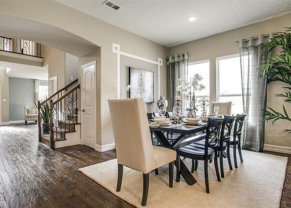 4th image of 1725 Freedom Dr