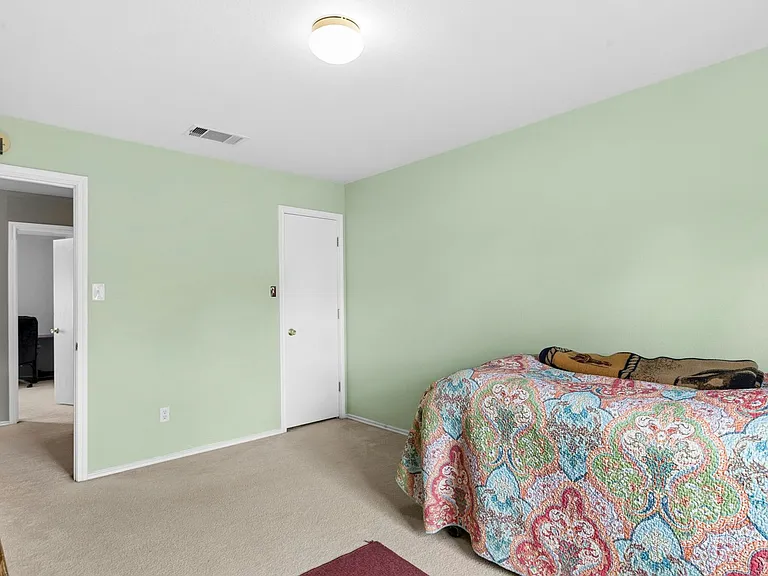203 Pheasant Trl — Photo 18