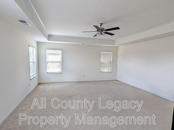 5th image of 928 Blue Juniper Cir