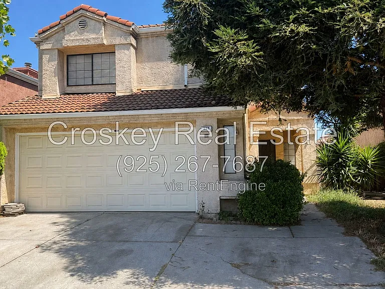 227 Rolfe Dr — Photo 1