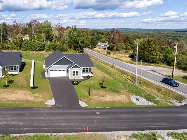 4 April Avenue, Monmouth, ME 04259