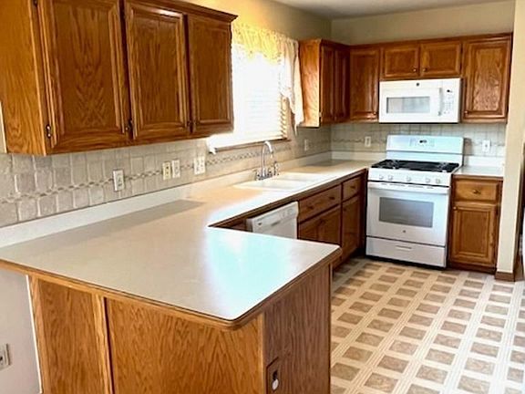 5th image of 53032 Pigeon Creek Dr