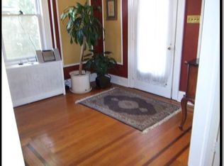 16 Stratford Pl, New Brunswick, NJ