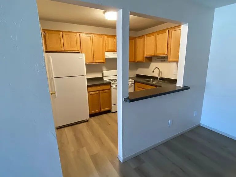 1674 Shawano Ave — Photo 13