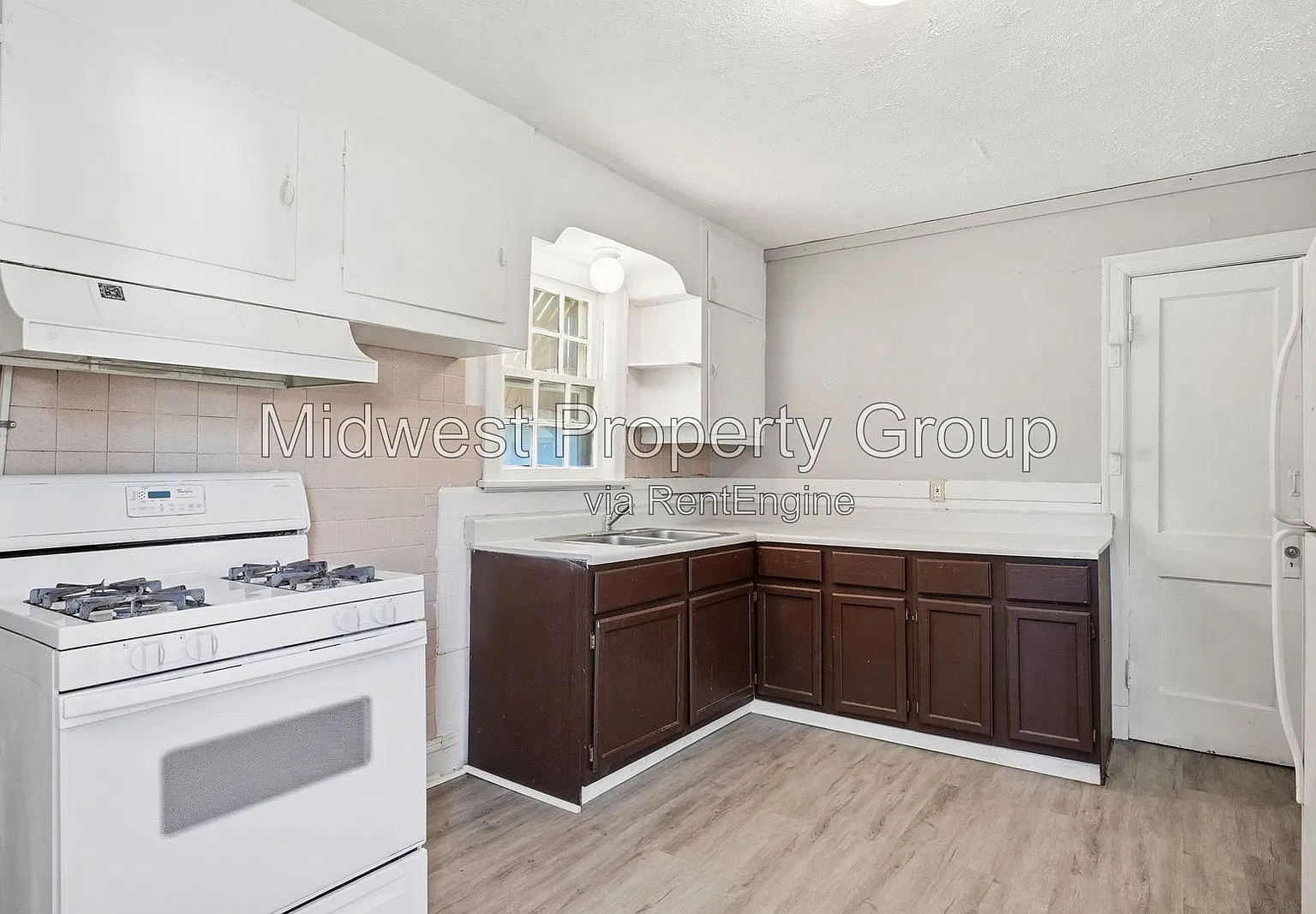 2 bed, 1.0 bath, 759 sqft, $995 — Photo 3