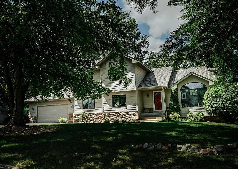 1st image of 1328 Forest Cir