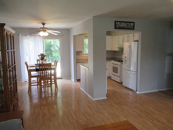 5th image of 739 Woodside Dr