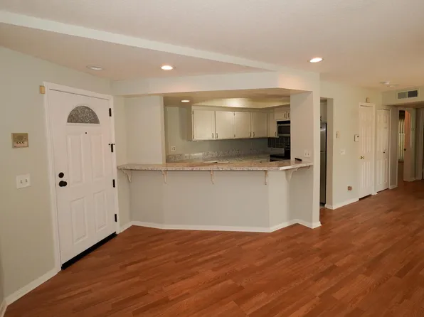 4494 Mentone St Unit 11, San Diego, CA 92107