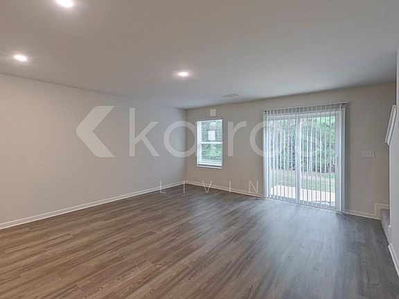 2nd image of 372 Ironwood Ct