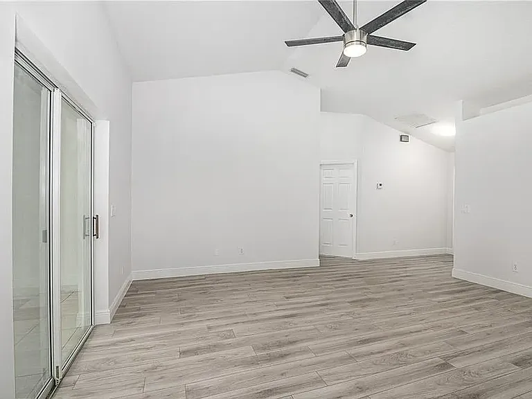 1298 Malabar Rd SW — Photo 8