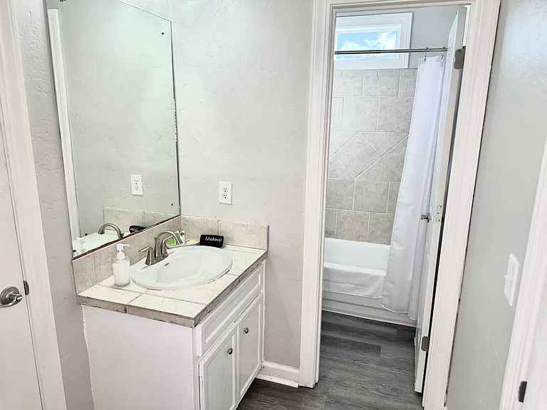 8 Stanford Ct — Photo 18