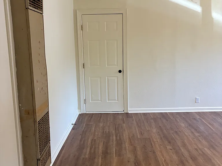 405 E Church St #2 — Photo 7