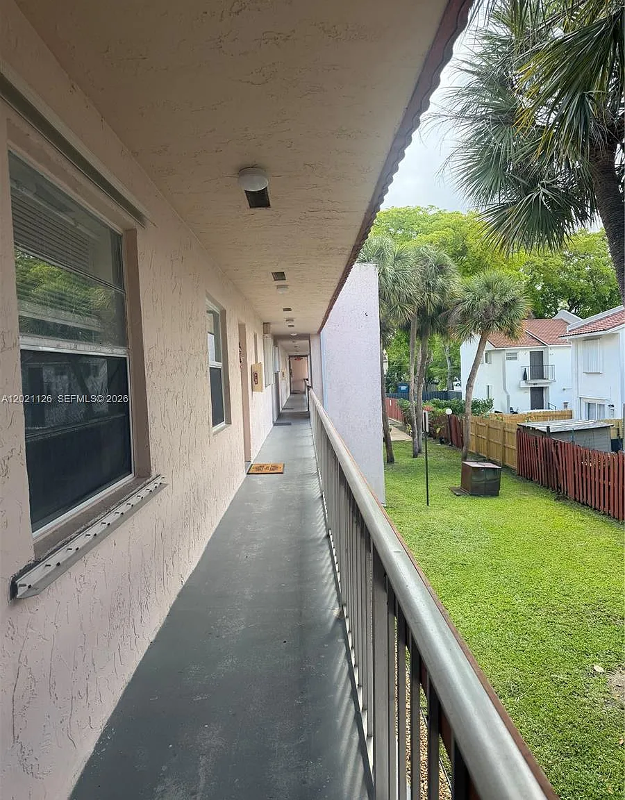 Countryside Condo — Photo 4