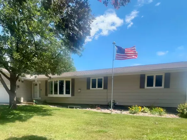 220 S East St, Rock Rapids, IA 51246