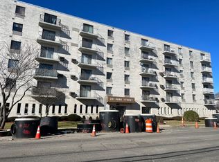 281 Park St APT 2I, Hackensack, NJ 07601