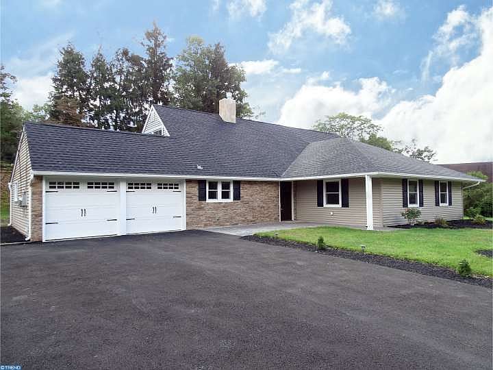 1st image of 34 Forsythia Dr N