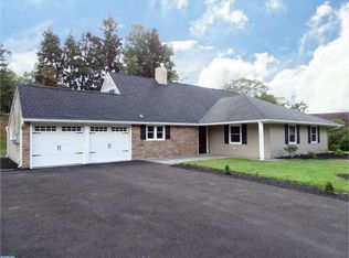 34 Forsythia Dr N, Levittown, PA 19056