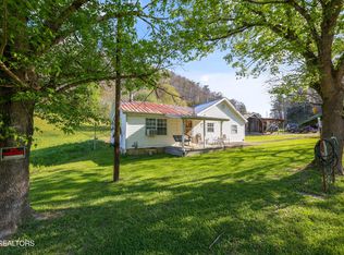 542 Back Valley Rd, Sneedville, TN 37869