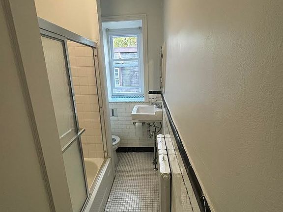 5th image of 212 S 41st St #3RR