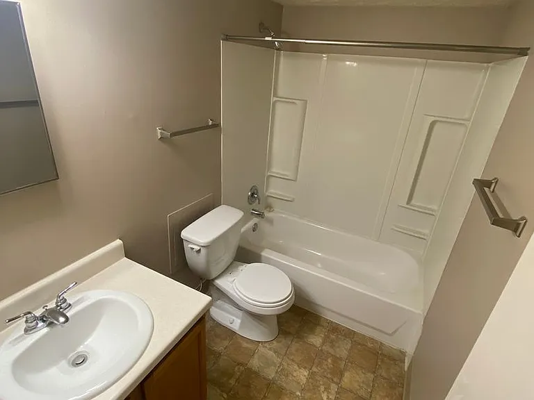 Southdale Square Apartments — Photo 44