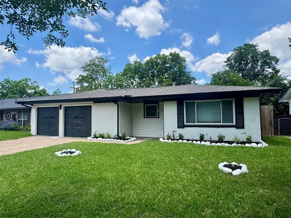 535 Elton St, Houston, TX 77034