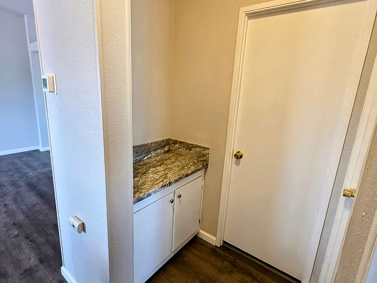 3545 Graham Ave — Photo 16