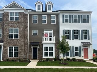 445 Randolph View Dr, Midlothian, VA 23114