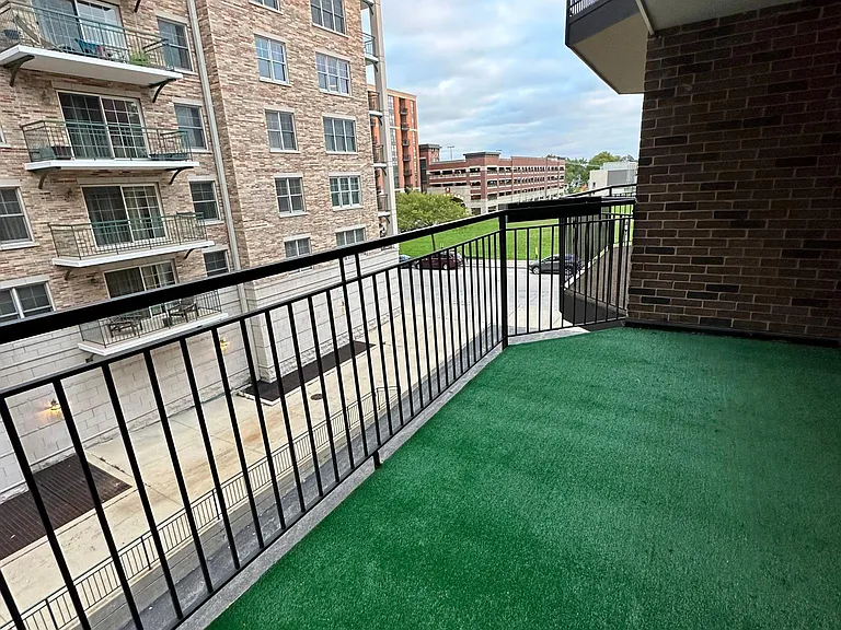 1 N Chestnut Ave #1B — Photo 15