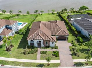 935 Hookline Cir, Loxahatchee, FL 33470