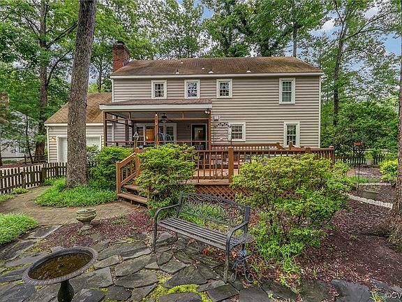 2nd image of 2702 Robert Earl Cir