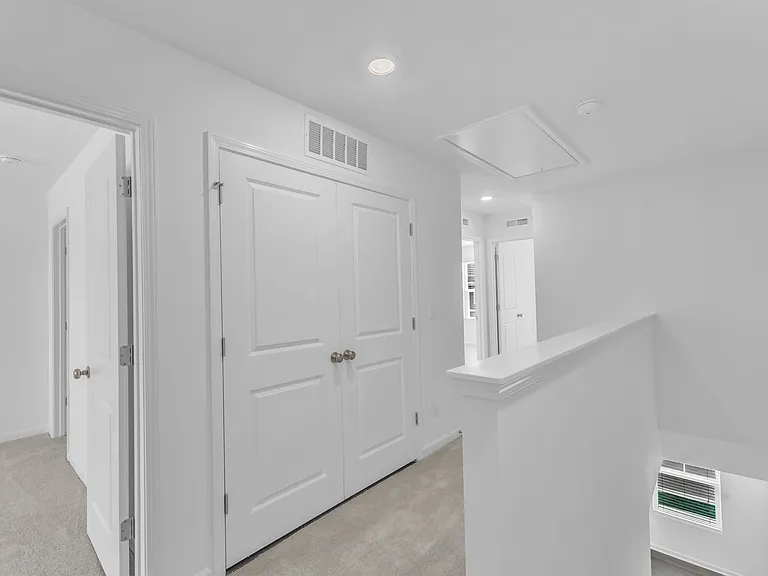 810 Basswood Glen Trl — Photo 42