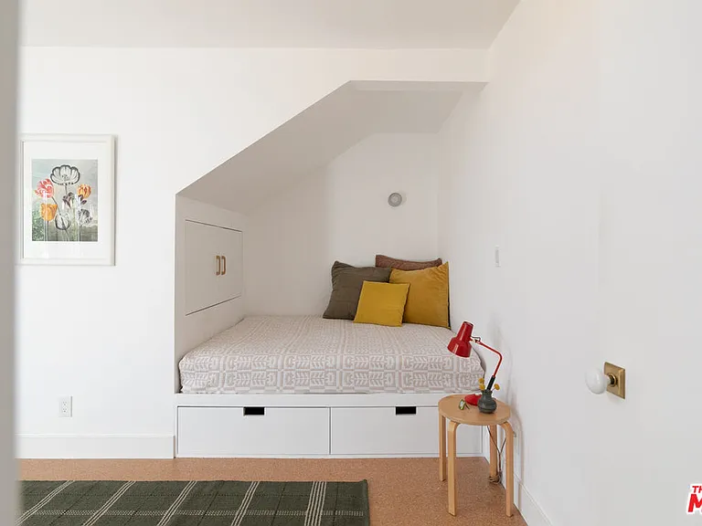 5676 Hub St — Photo 39